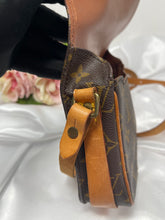 Load image into Gallery viewer, Cartouchiere PM SKU6247