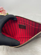 Load image into Gallery viewer, Neverfull Pouch MM DE SKU6293
