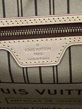 Load image into Gallery viewer, Neverfull GM Beige SKU6294