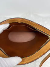Load image into Gallery viewer, Drouot Crossbody SKU1540