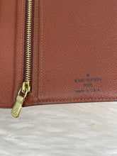 Load image into Gallery viewer, Kisslock Long Wallet SKU6099