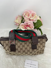 Load image into Gallery viewer, Gucci Boston SKU6116