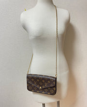 Load image into Gallery viewer, Felicie Pochette Monogram