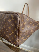 Load image into Gallery viewer, Neverfull GM Beige SKU6347
