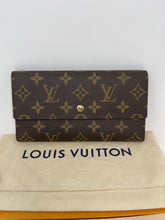 Load image into Gallery viewer, International Wallet SKU831