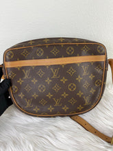 Load image into Gallery viewer, Jeune Fille Monogram SKU717