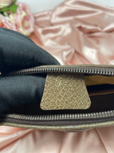 Load image into Gallery viewer, Gucci Pouch SKU6225