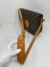 Load image into Gallery viewer, Saint Cloud GM SKU1275