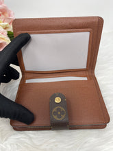 Load image into Gallery viewer, Compact Organizer Wallet SKU6330