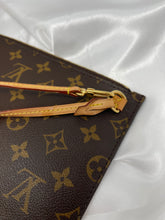 Load image into Gallery viewer, Neverfull Pouch MM Beige SKU6270