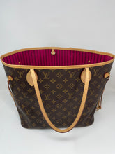 Load image into Gallery viewer, Neverfull MM Pivione SKU1505