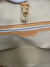 Load image into Gallery viewer, Hampstead MM Azur SKU1187