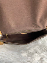 Load image into Gallery viewer, Menilmontant PM Monogram SKU740