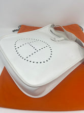 Load image into Gallery viewer, Hermes Evelyne I SKU901