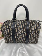 Load image into Gallery viewer, Dior Boston 25 SKU6258