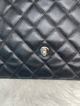 Load image into Gallery viewer, Chanel Classic Jumbo SHW
