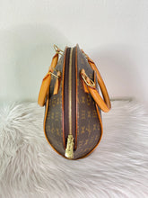 Load image into Gallery viewer, Elipse PM Monogram SKU705