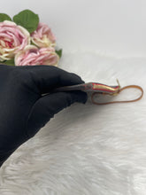 Load image into Gallery viewer, Neverfull Pouch MM Cerise SKU6292