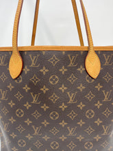 Load image into Gallery viewer, Neverfull MM Cherry Red SKU1177