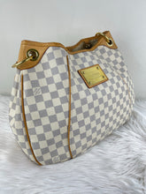 Load image into Gallery viewer, Galleria PM Azur SKU742