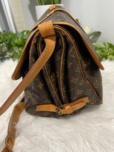 Load image into Gallery viewer, Saumur 35 SKU6239