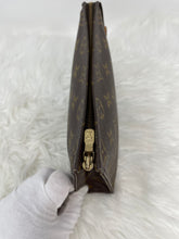 Load image into Gallery viewer, Toiletry 19 SKU1537