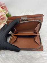 Load image into Gallery viewer, Compact Organizer Wallet SKU6330