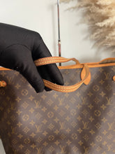 Load image into Gallery viewer, Neverfull GM Beige SKU6347