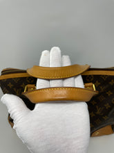 Load image into Gallery viewer, Retiro GM Monogram