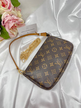 Load image into Gallery viewer, Pochette Accesories SKU6250