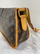 Load image into Gallery viewer, Menilmontant PM Monogram SKU740