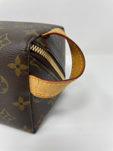 Load image into Gallery viewer, Toiletry Pouch