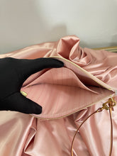 Load image into Gallery viewer, Neverfull Pouch MM Azur SKU6289