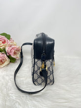 Load image into Gallery viewer, Gucci Vintage SKU6172