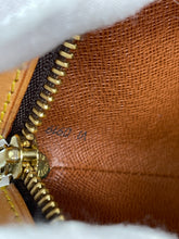 Load image into Gallery viewer, Drouot Crossbody SKU1540