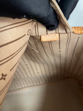 Load image into Gallery viewer, Neverfull GM Beige SKU6347
