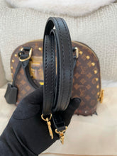 Load image into Gallery viewer, Alma BB Limited Transformed Time Trunk