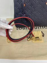 Load image into Gallery viewer, Montaigne Empreinte BB SKU1277