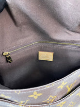 Load image into Gallery viewer, Menilmontant PM Monogram SKU740