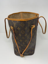 Load image into Gallery viewer, Neverfull MM SKU1238