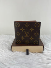 Load image into Gallery viewer, Men’s Wallet Monogram SKU816