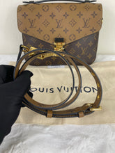 Load image into Gallery viewer, Pochette Metis Reverse SKU858