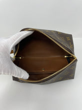 Load image into Gallery viewer, Toiletry Pouch
