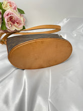 Load image into Gallery viewer, Drouot Crossbody SKU6244
