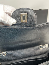 Load image into Gallery viewer, Chanel Classic Jumbo SHW