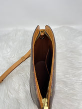 Load image into Gallery viewer, Drouot Crossbody SKU1539
