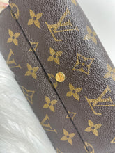 Load image into Gallery viewer, Sarah Wallet SKU6331