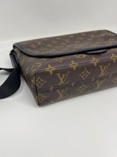 Load image into Gallery viewer, Messenger Magnetic Bag SKU1507