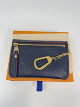 Load image into Gallery viewer, Pochette Cles Empreinte Navy SKU873