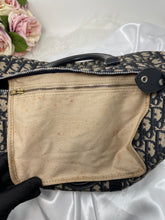 Load image into Gallery viewer, Dior Boston 25 SKU6258